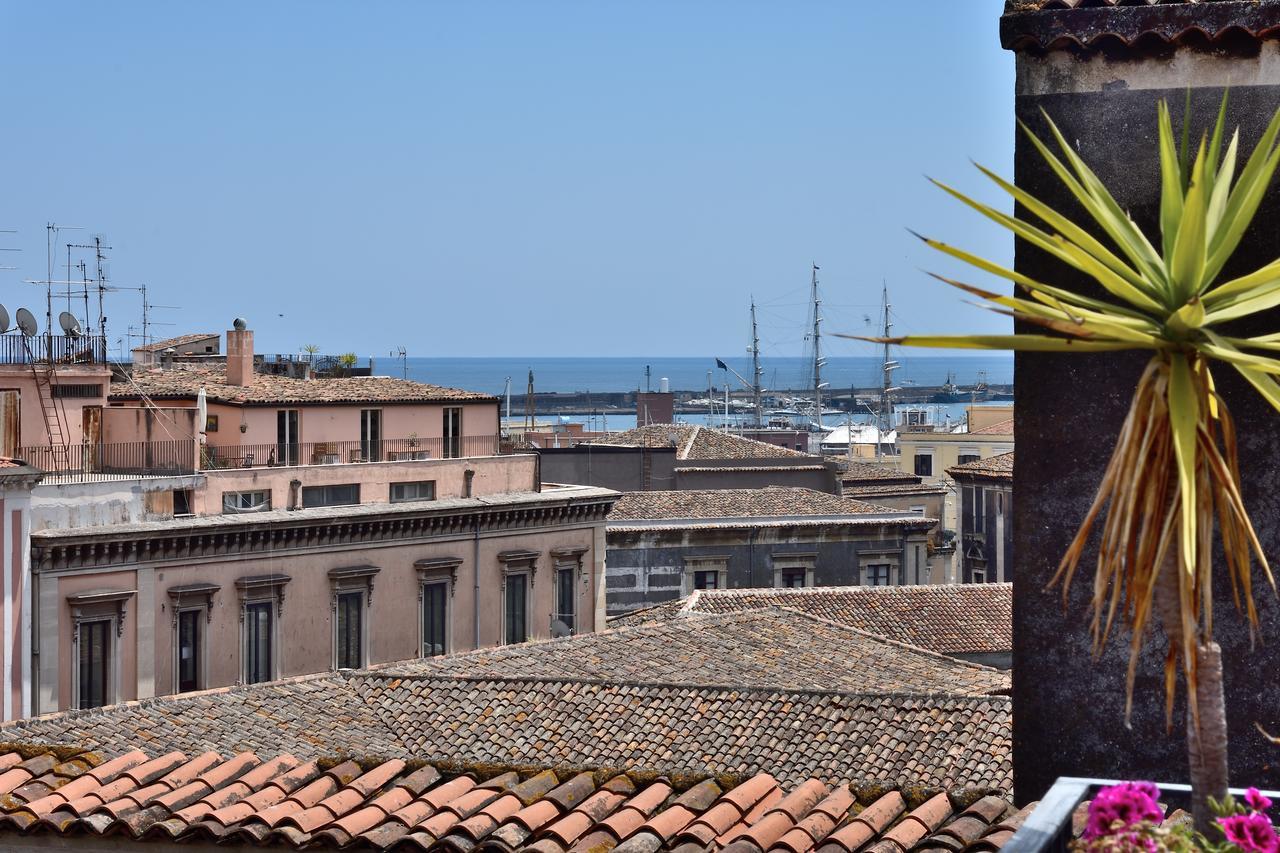 مبيت وإفطار كاتانيا Terrazza Santa Chiara المظهر الخارجي الصورة