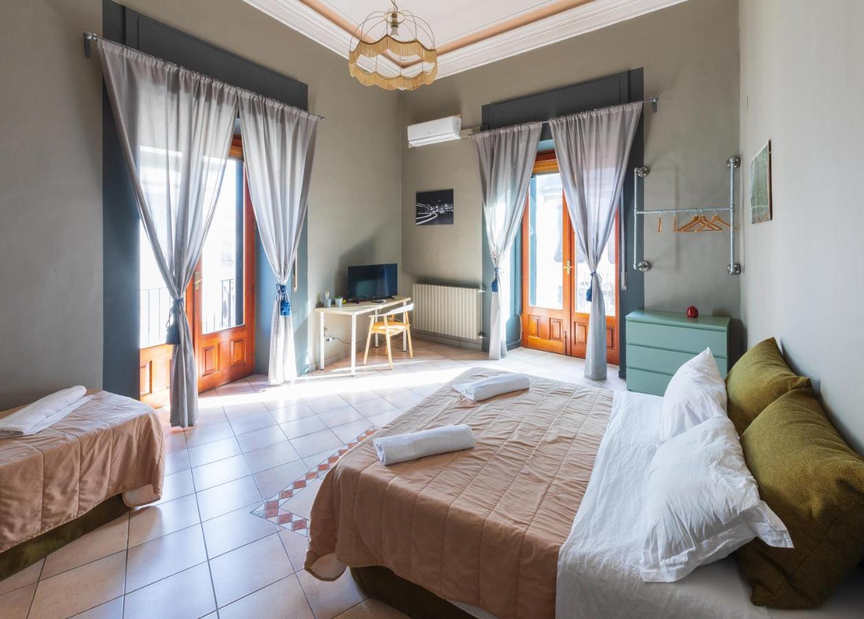 مبيت وإفطار كاتانيا Terrazza Santa Chiara المظهر الخارجي الصورة