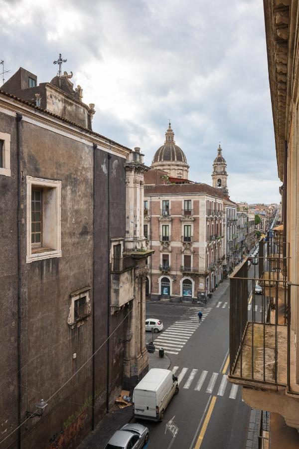 مبيت وإفطار كاتانيا Terrazza Santa Chiara المظهر الخارجي الصورة