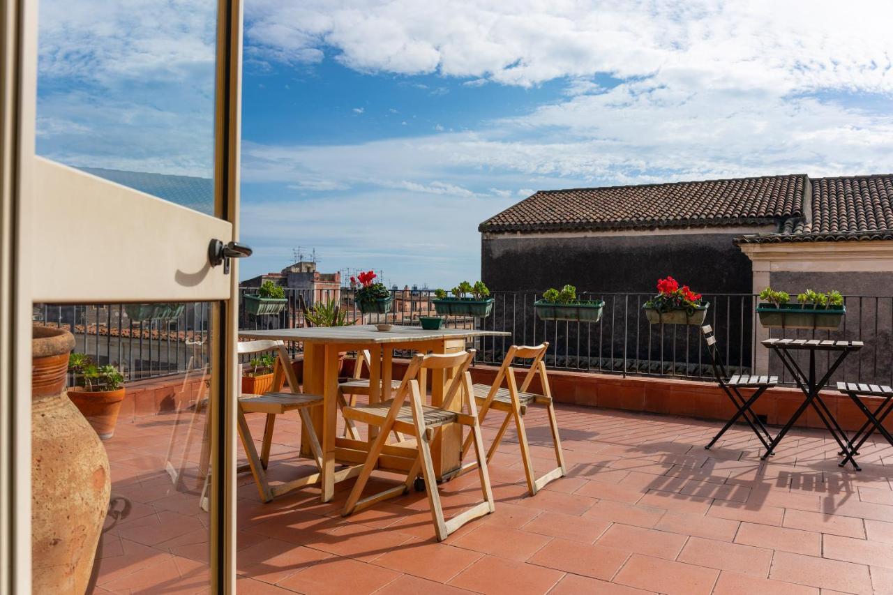 مبيت وإفطار كاتانيا Terrazza Santa Chiara المظهر الخارجي الصورة